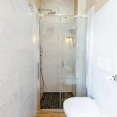 לינה וארוחת בוקר The Railway 74