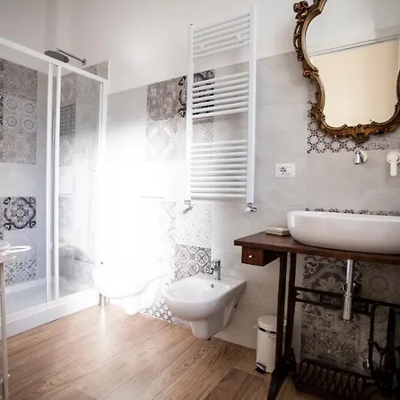 The Railway 74 לה ספציה