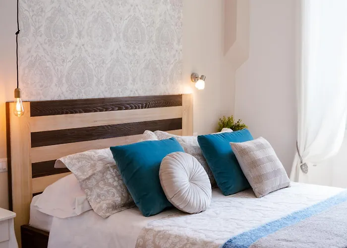 The Railway 74 4* Специя